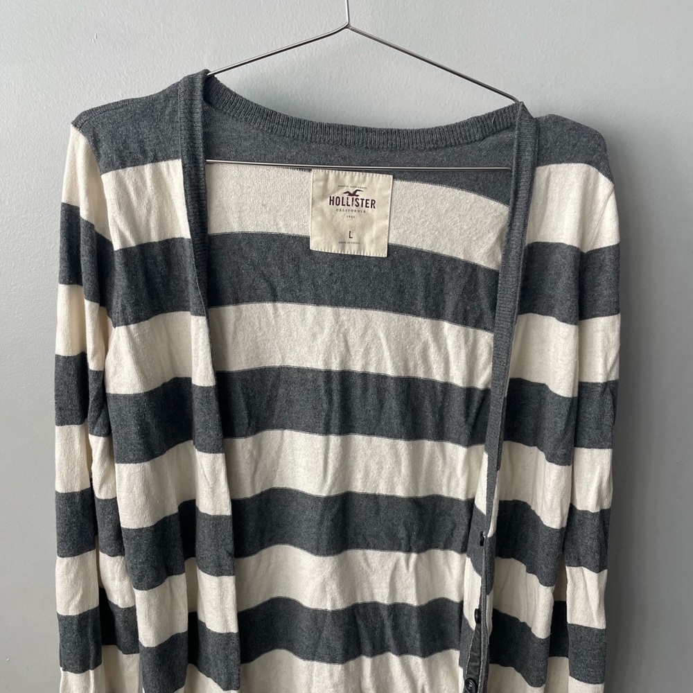 Hollister Black and White Horizontal Stripe Open Cardigan - Picture 2 of 3